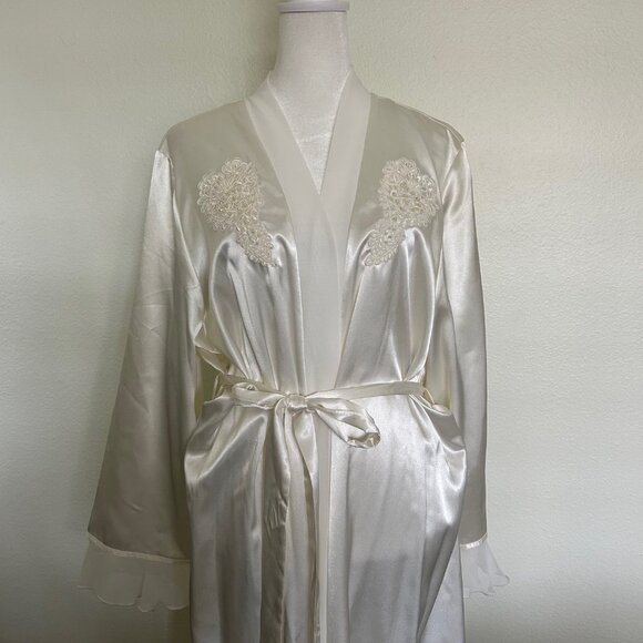 NWT Linea Donatella Short Robe Ivory Beaded Lace Satin Lingerie Bridal L/XL - Picture 1 of 7
